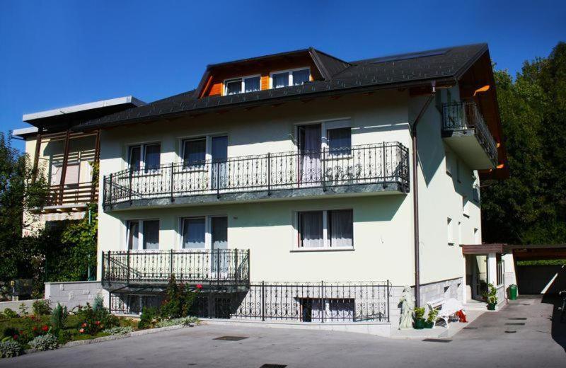 Sobe Apartma Dobe Блед Экстерьер фото